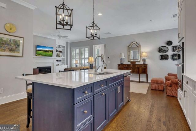 401 Reeves Street, Woodstock, GA 30188