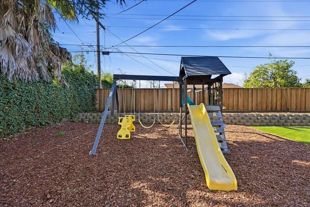 10305 Norwich Avenue, Cupertino, CA 95014