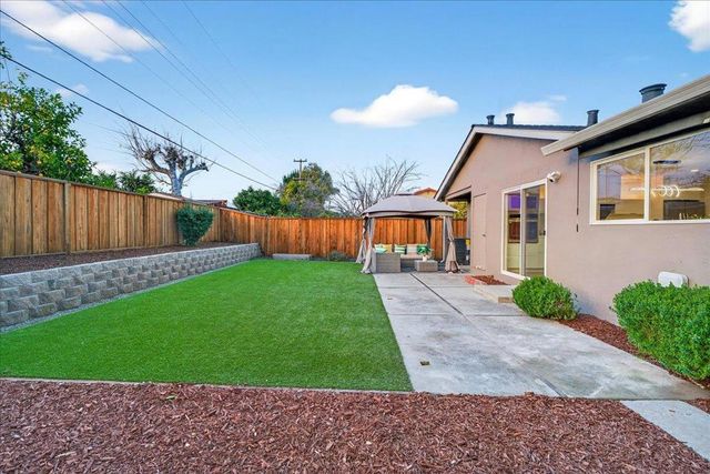 10305 Norwich Avenue, Cupertino, CA 95014