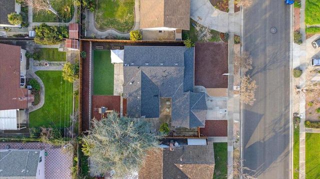 10305 Norwich Avenue, Cupertino, CA 95014