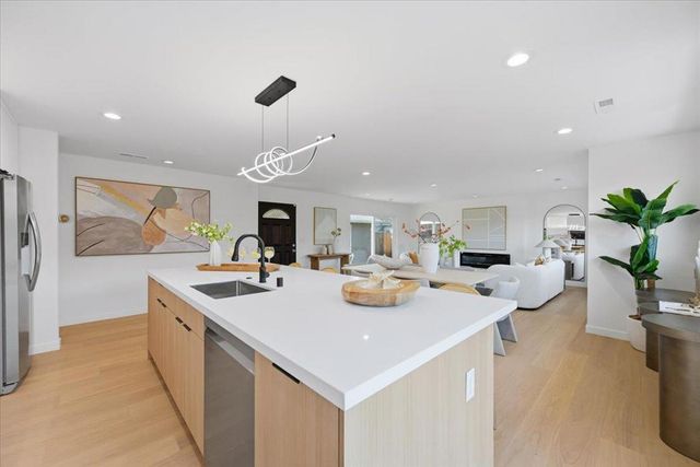 10305 Norwich Avenue, Cupertino, CA 95014