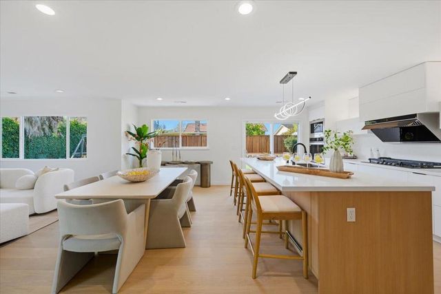 10305 Norwich Avenue, Cupertino, CA 95014