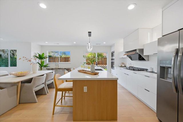 10305 Norwich Avenue, Cupertino, CA 95014