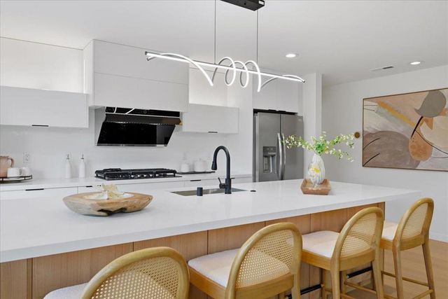 10305 Norwich Avenue, Cupertino, CA 95014