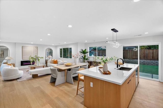 10305 Norwich Avenue, Cupertino, CA 95014