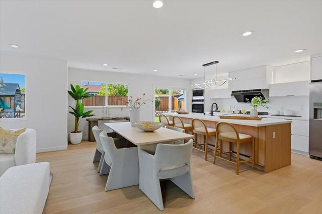 10305 Norwich Avenue, Cupertino, CA 95014