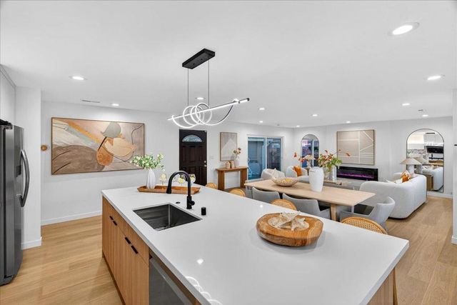 10305 Norwich Avenue, Cupertino, CA 95014