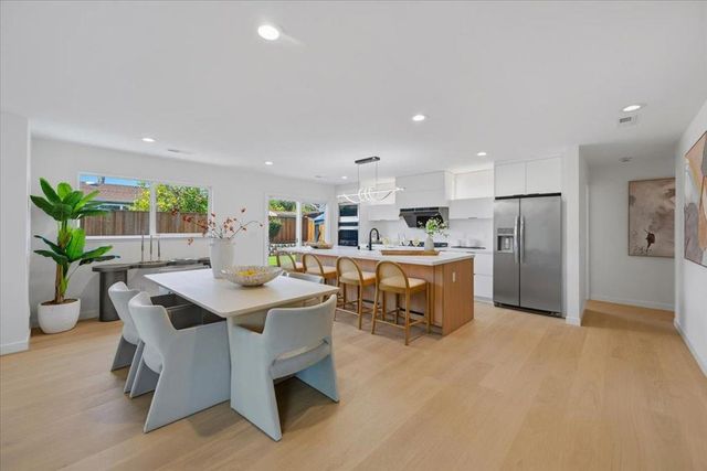 10305 Norwich Avenue, Cupertino, CA 95014