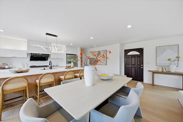 10305 Norwich Avenue, Cupertino, CA 95014