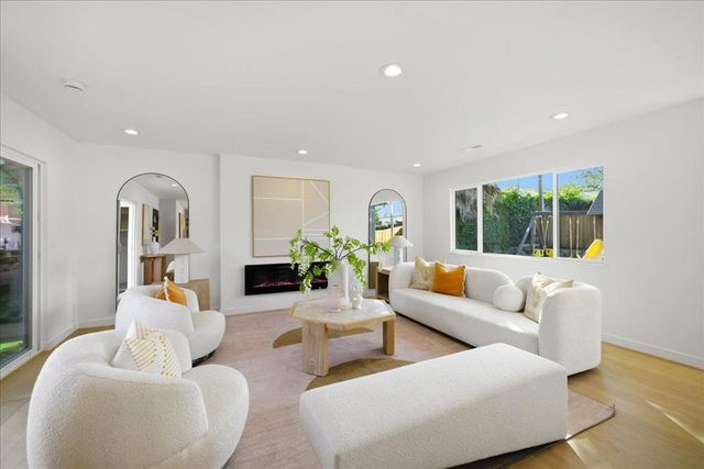 10305 Norwich Avenue, Cupertino, CA 95014