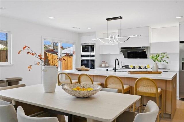 10305 Norwich Avenue, Cupertino, CA 95014