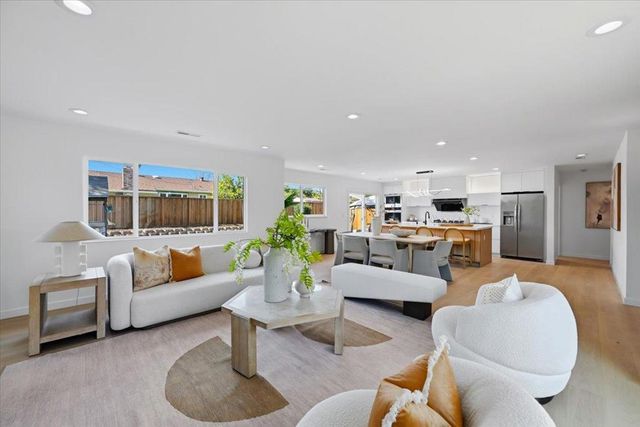 10305 Norwich Avenue, Cupertino, CA 95014