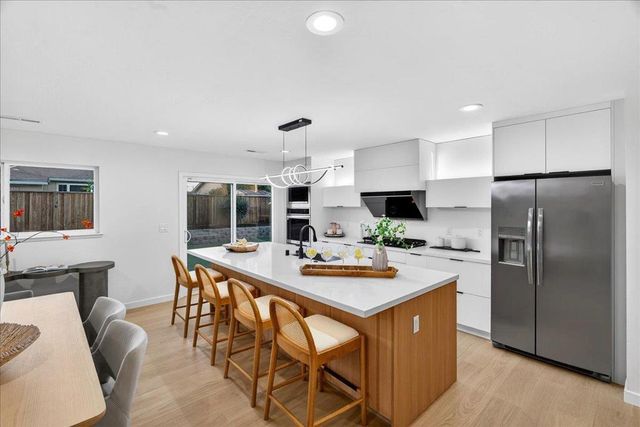 10305 Norwich Avenue, Cupertino, CA 95014