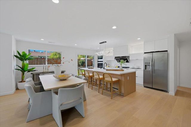 10305 Norwich Avenue, Cupertino, CA 95014