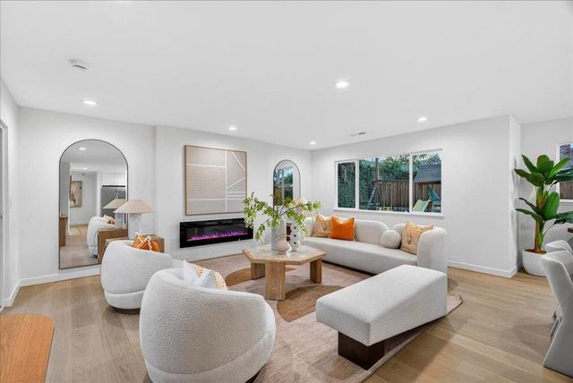 10305 Norwich Avenue, Cupertino, CA 95014