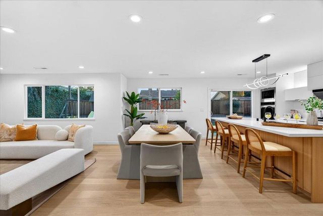 10305 Norwich Avenue, Cupertino, CA 95014