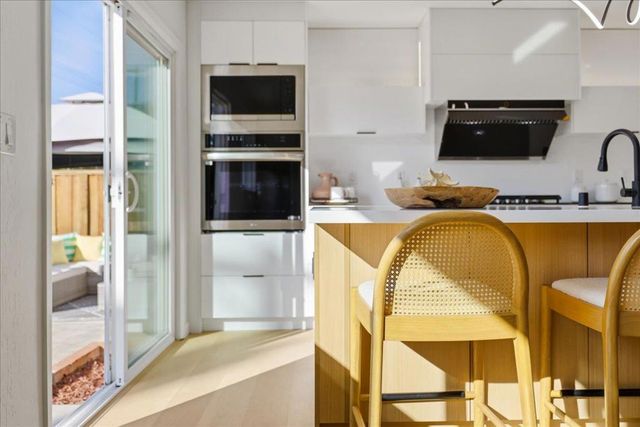 10305 Norwich Avenue, Cupertino, CA 95014