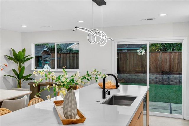 10305 Norwich Avenue, Cupertino, CA 95014