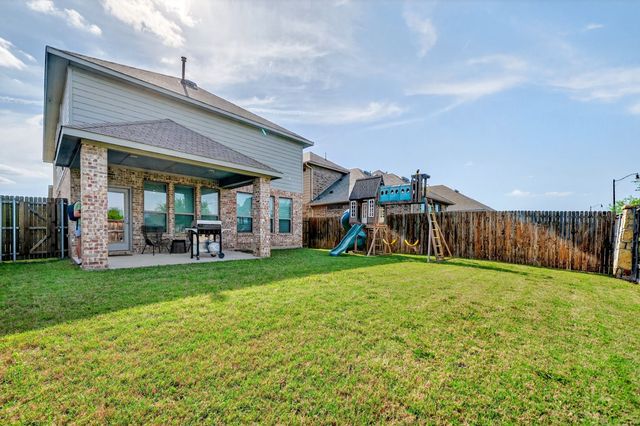 1074 Norias Drive, Forney, TX 75126