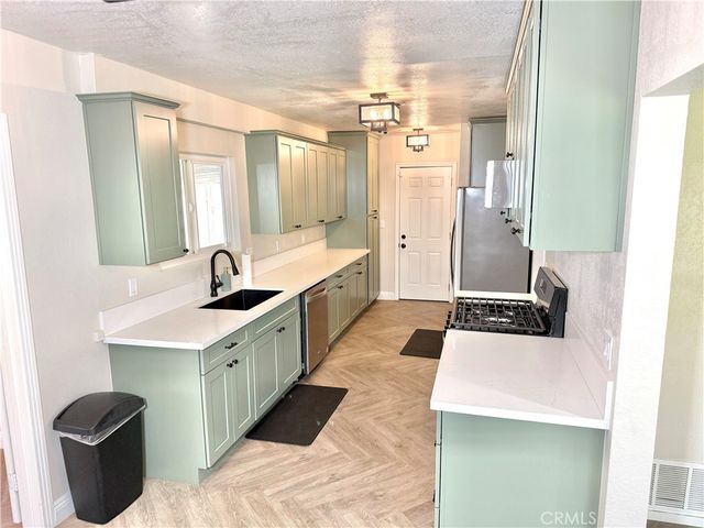 761 W 6th, Ontario, CA 91762