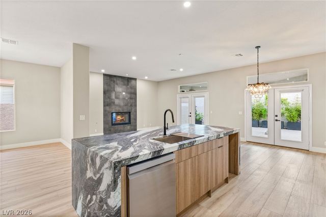 1605 Shadow Rock Drive, Las Vegas, NV 89117