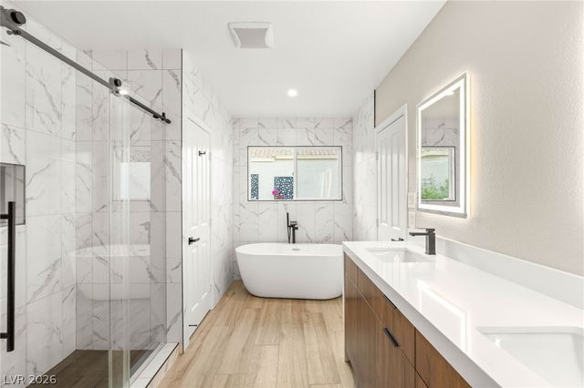 1605 Shadow Rock Drive, Las Vegas, NV 89117