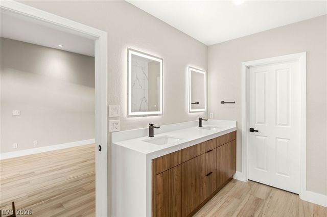 1605 Shadow Rock Drive, Las Vegas, NV 89117