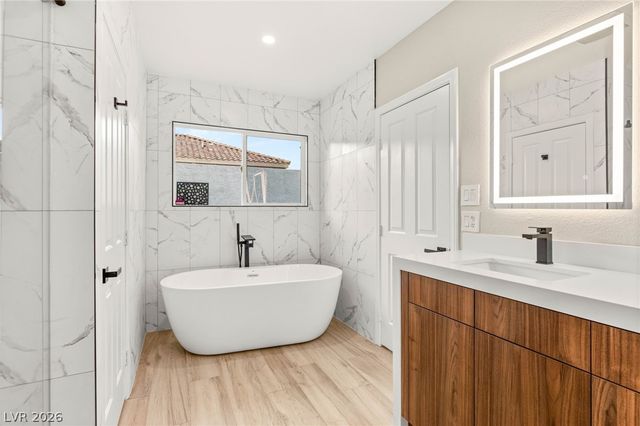 1605 Shadow Rock Drive, Las Vegas, NV 89117