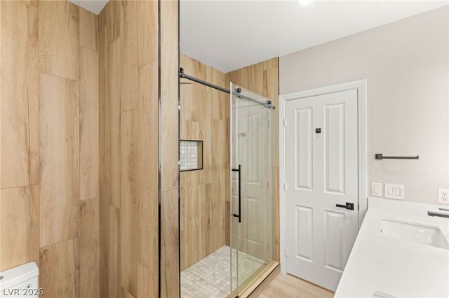 1605 Shadow Rock Drive, Las Vegas, NV 89117