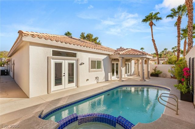 1605 Shadow Rock Drive, Las Vegas, NV 89117