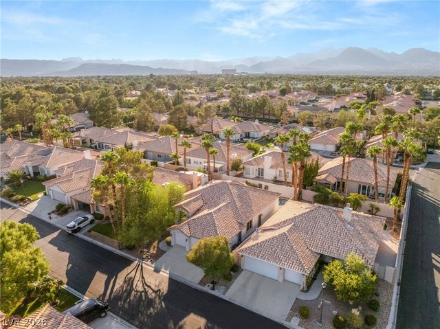 1605 Shadow Rock Drive, Las Vegas, NV 89117