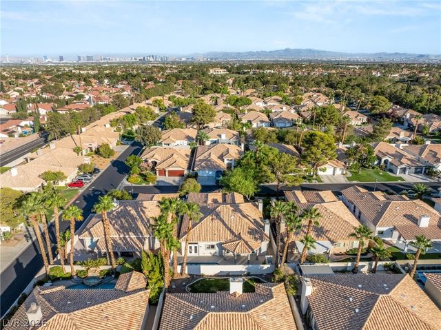 1605 Shadow Rock Drive, Las Vegas, NV 89117