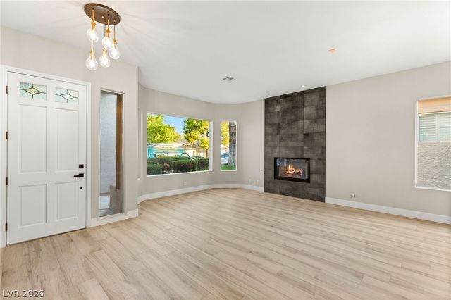 1605 Shadow Rock Drive, Las Vegas, NV 89117