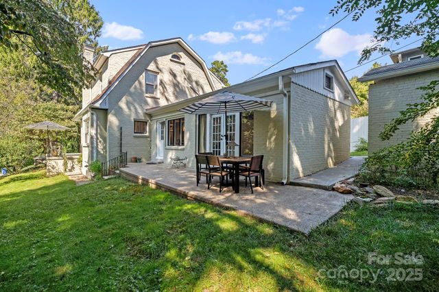 75 Lakewood Drive, Asheville, NC 28803