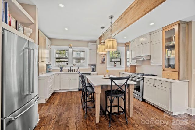 75 Lakewood Drive, Asheville, NC 28803