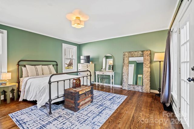 75 Lakewood Drive, Asheville, NC 28803