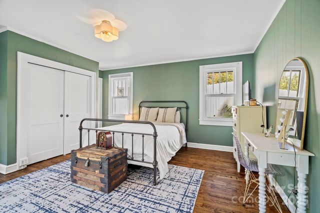 75 Lakewood Drive, Asheville, NC 28803