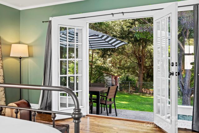 75 Lakewood Drive, Asheville, NC 28803