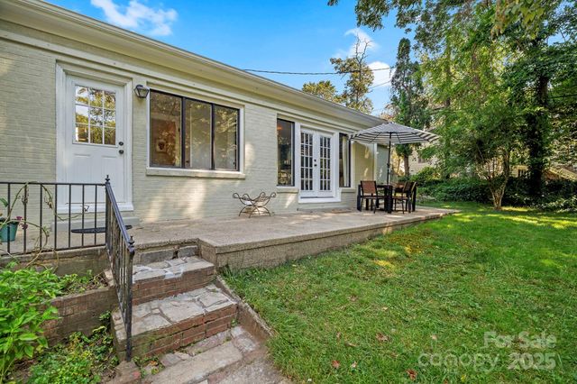 75 Lakewood Drive, Asheville, NC 28803