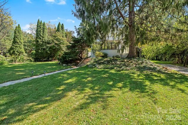 75 Lakewood Drive, Asheville, NC 28803