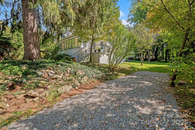 75 Lakewood Drive, Asheville, NC 28803