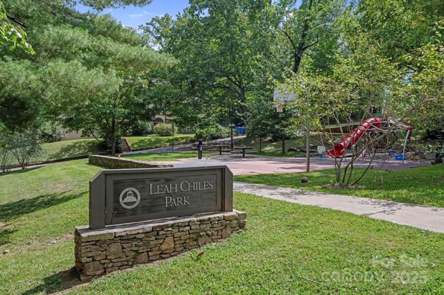 75 Lakewood Drive, Asheville, NC 28803
