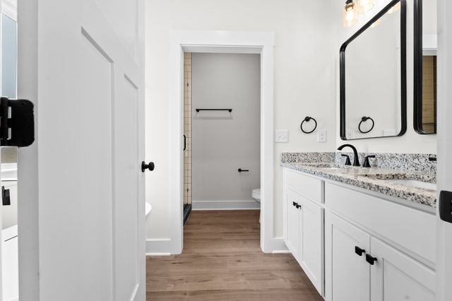 288 Woodland Creek Dr, Mcminnville, TN 37110