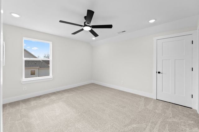 288 Woodland Creek Dr, Mcminnville, TN 37110