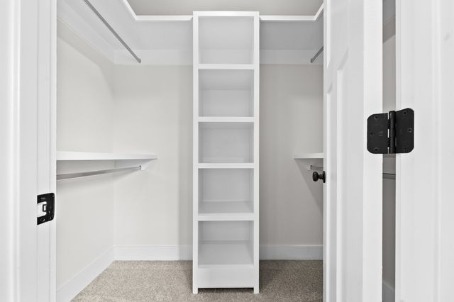 288 Woodland Creek Dr, Mcminnville, TN 37110