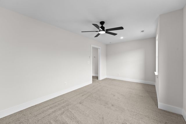 288 Woodland Creek Dr, Mcminnville, TN 37110