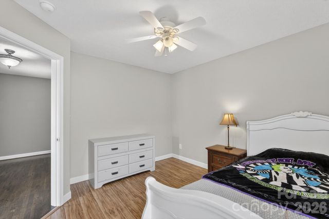 1590 Mayfair Drive, Conover, NC 28613