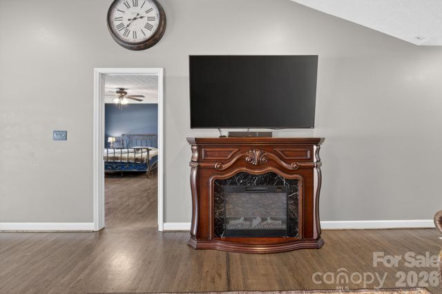 1590 Mayfair Drive, Conover, NC 28613