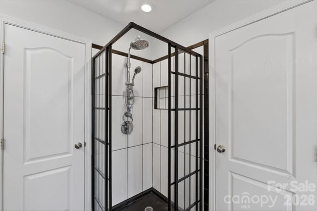 1590 Mayfair Drive, Conover, NC 28613