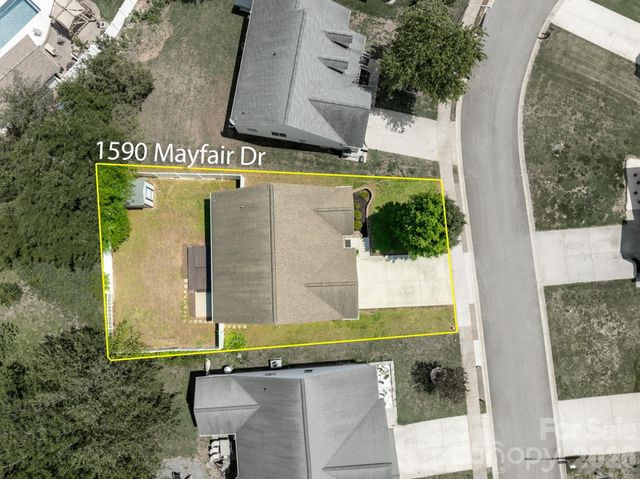 1590 Mayfair Drive, Conover, NC 28613